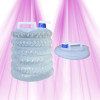 Réservoir pliable 10L en PE/PP BPA-free avec bouchon et poignée, modèle extensible, image montrant le réservoir assemblé et son